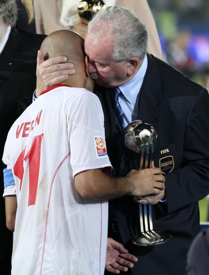 教父还是掘墓人，格隆多纳和阿根廷的书剑恩仇录