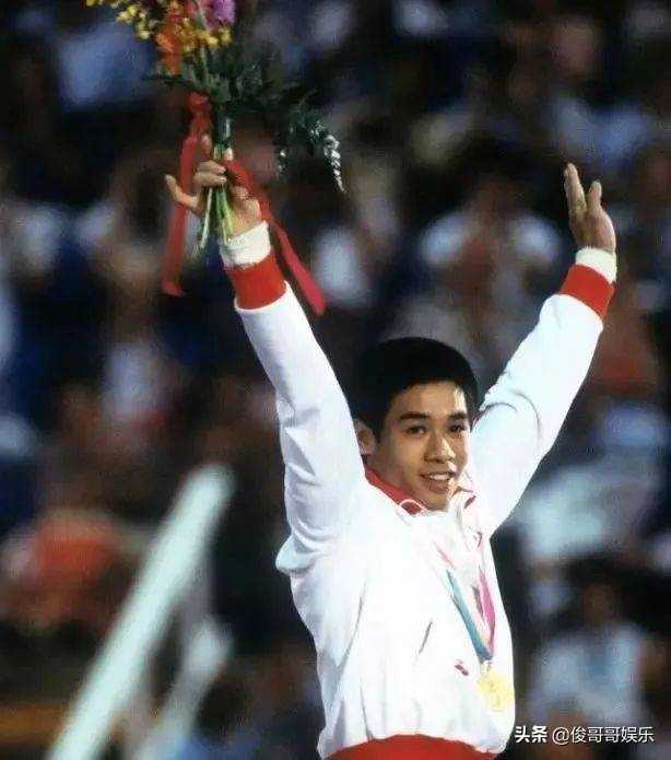 李宁官宣华晨宇为全球代言人,华晨宇代言李宁的是哪个系列