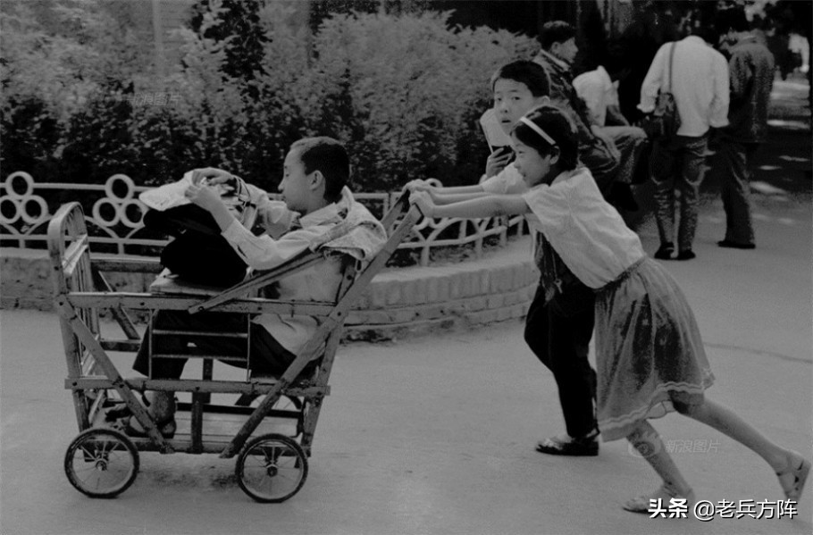 80年代人民穿健美裤图片,80年代北京街头服饰