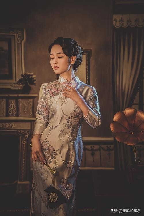 他是首富之子,一夜输掉上海100套房,晚年贫困潦倒死在自家祠堂