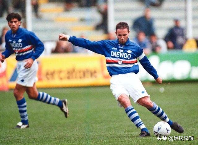 c罗18世界杯任意球守门员视角,守门员梅西任意球