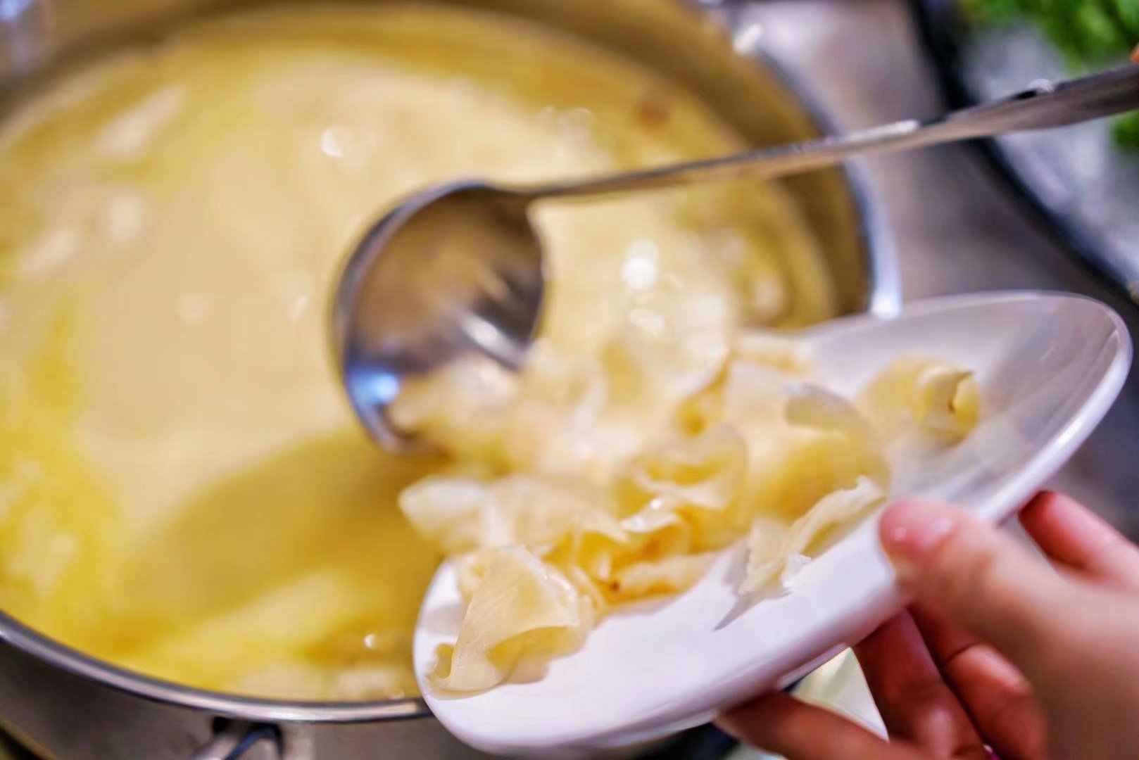 香港女星如何保养大揭秘,特别抗老的香港女星