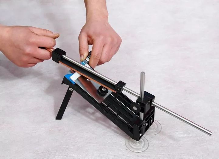 什么菜刀最硬最锋利削铁如泥,什么菜刀硬又锋利