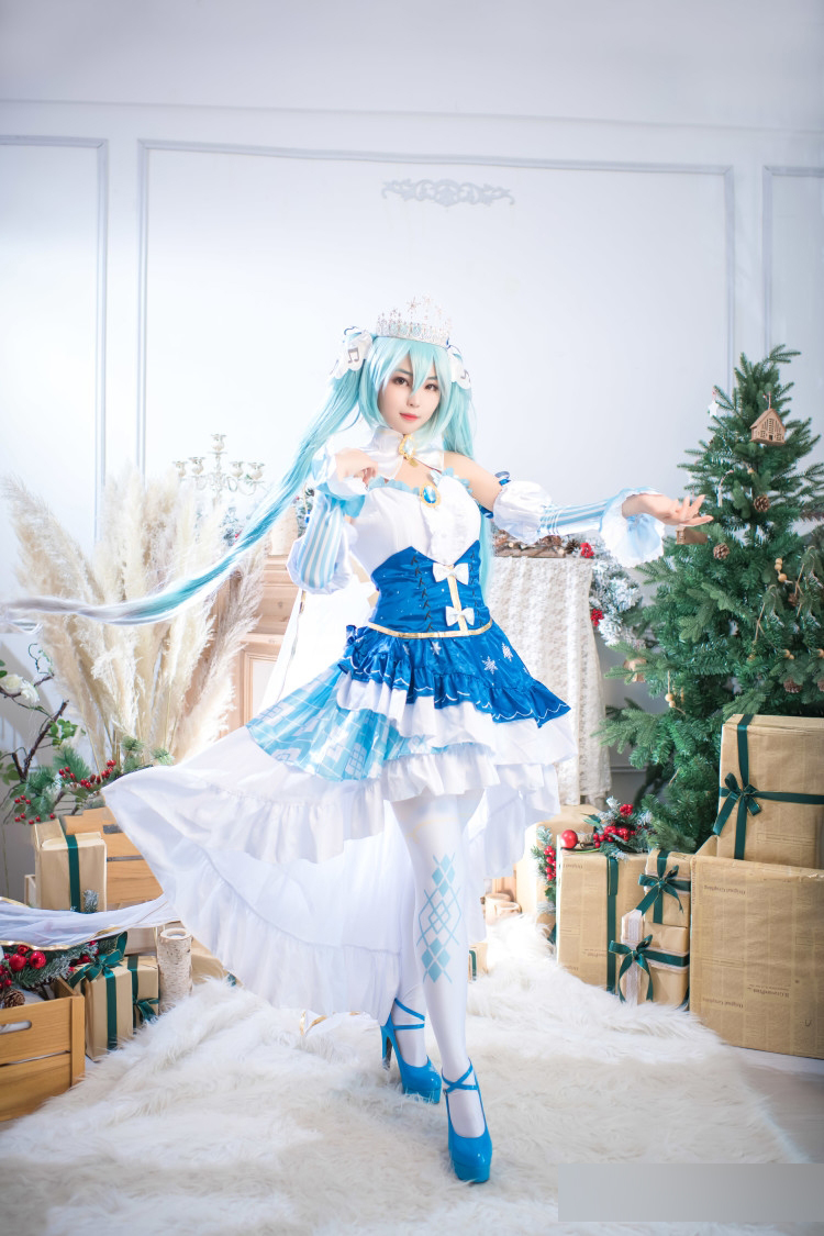 三个人cos未来初音,初音未来cos所有造型