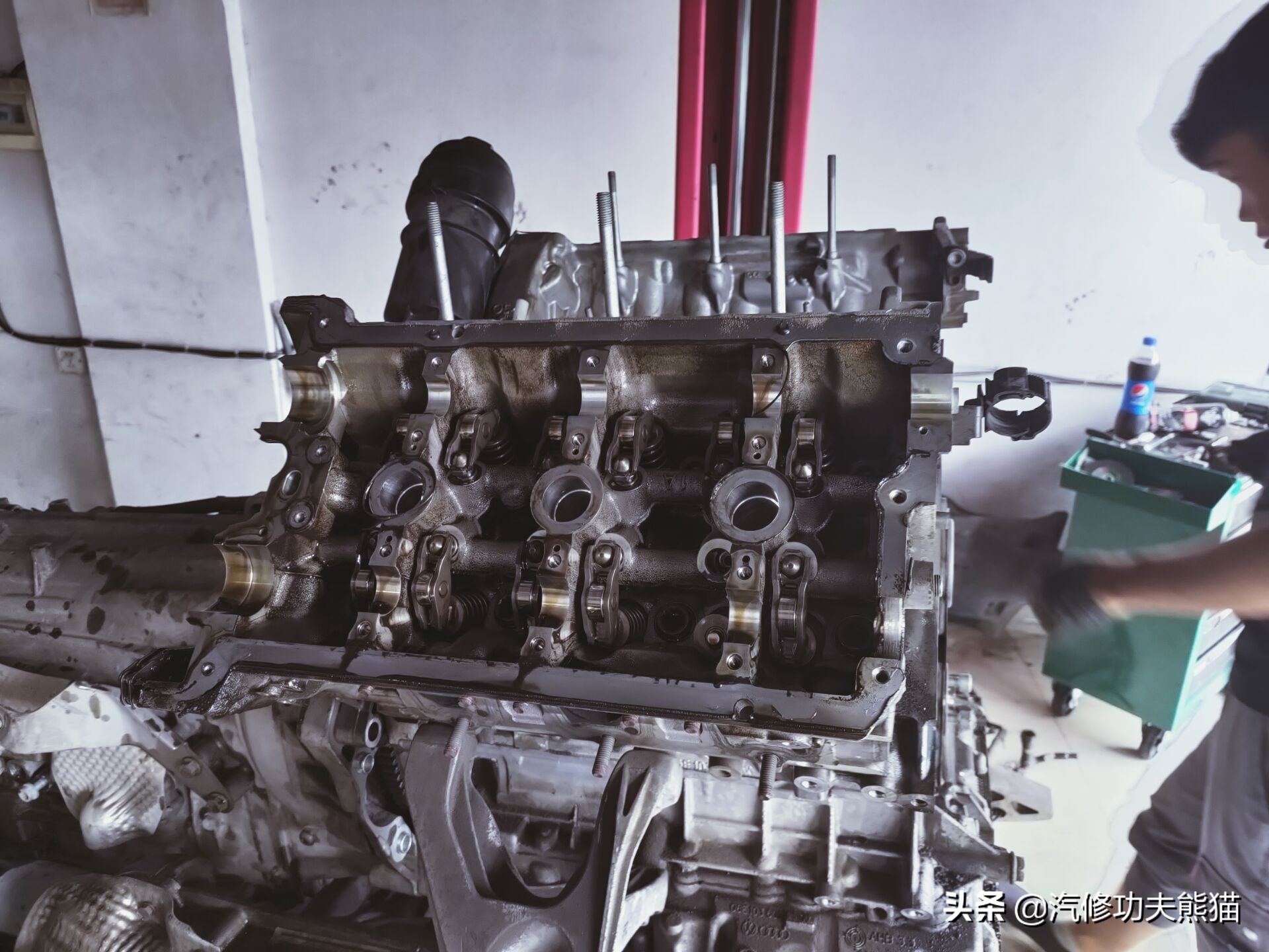 新款大众途锐烧机油吗,百万豪车为什么还烧机油