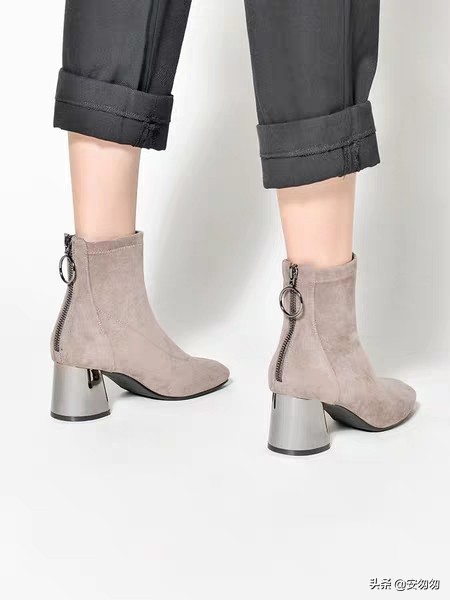 雨天什么鞋最好防水保暖,雨天穿什么鞋好舒适又保暖