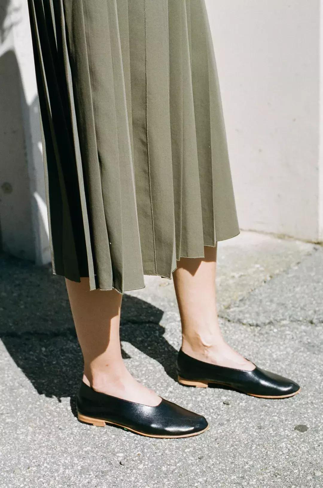 为什么穿鞋老磨脚,为什么鞋穿了一段时间又开始磨脚