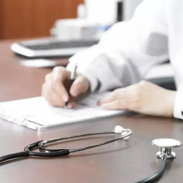 拇指狭窄性腱鞘炎鉴别诊断,狭窄性腱鞘炎自愈一般多久