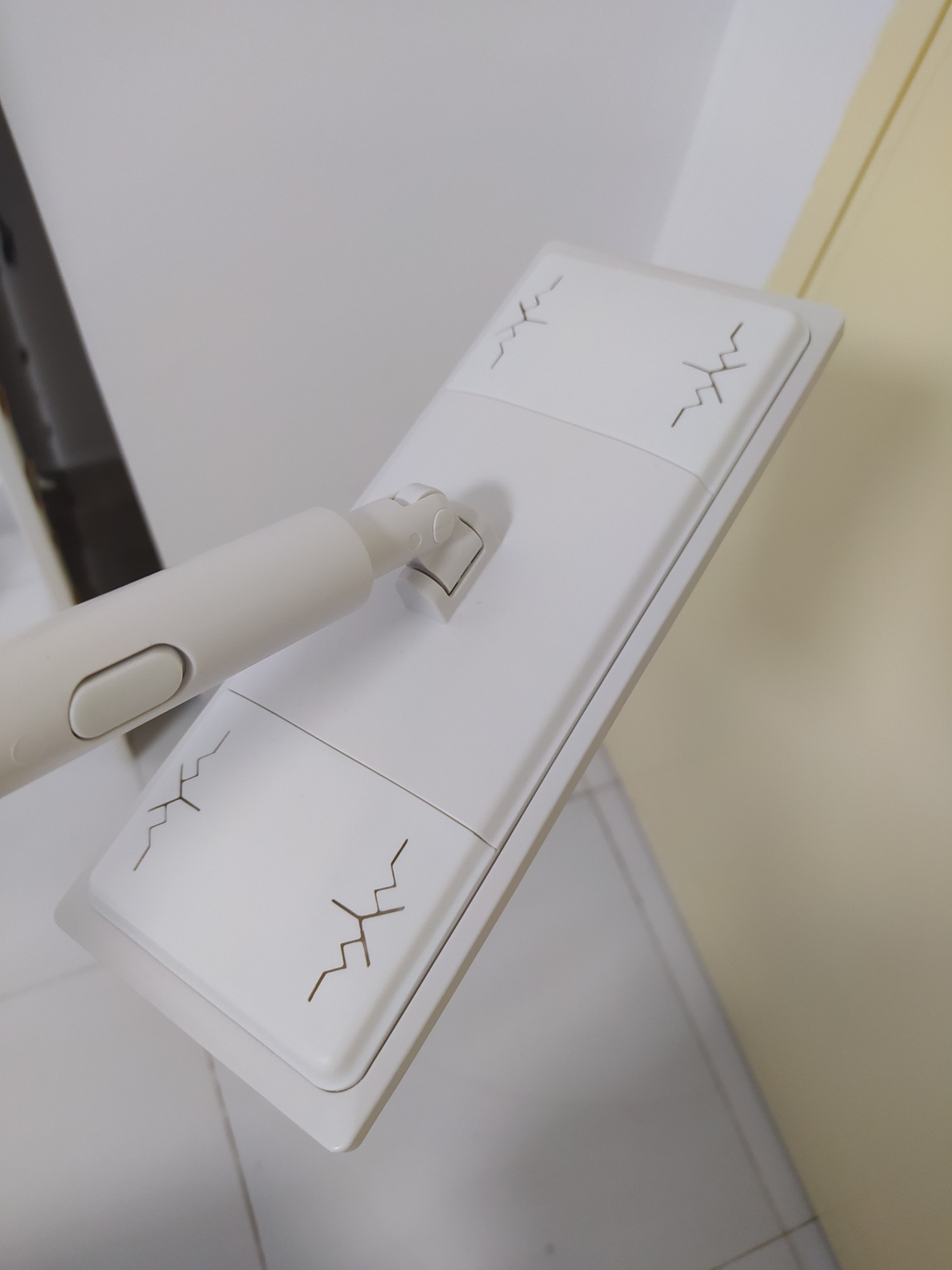 目前公认最好用的免手洗拖把推荐,这款免手洗懒人拖把真的好用