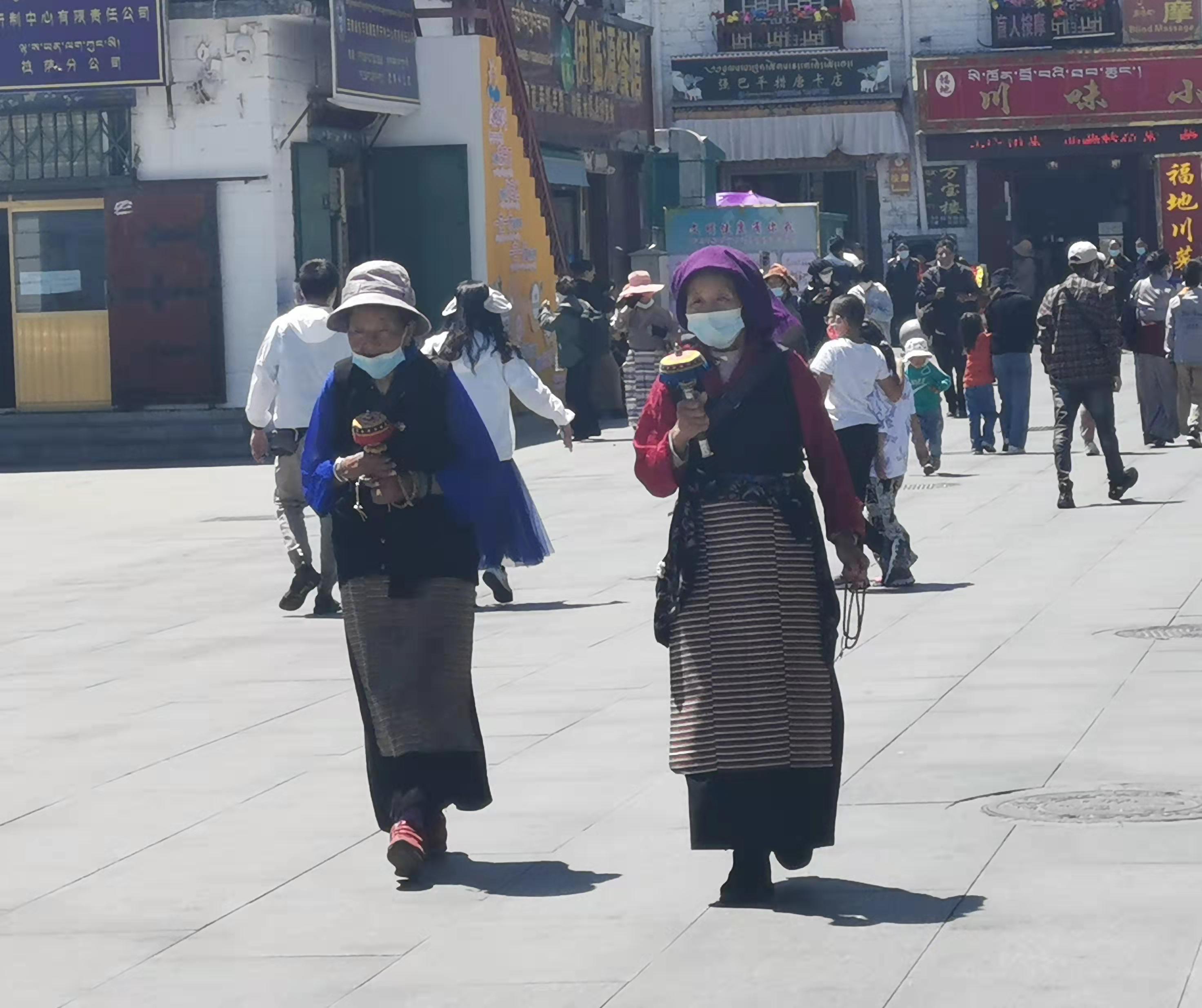 西藏拉萨这个城市好吗,拉萨市区是什么样的地方