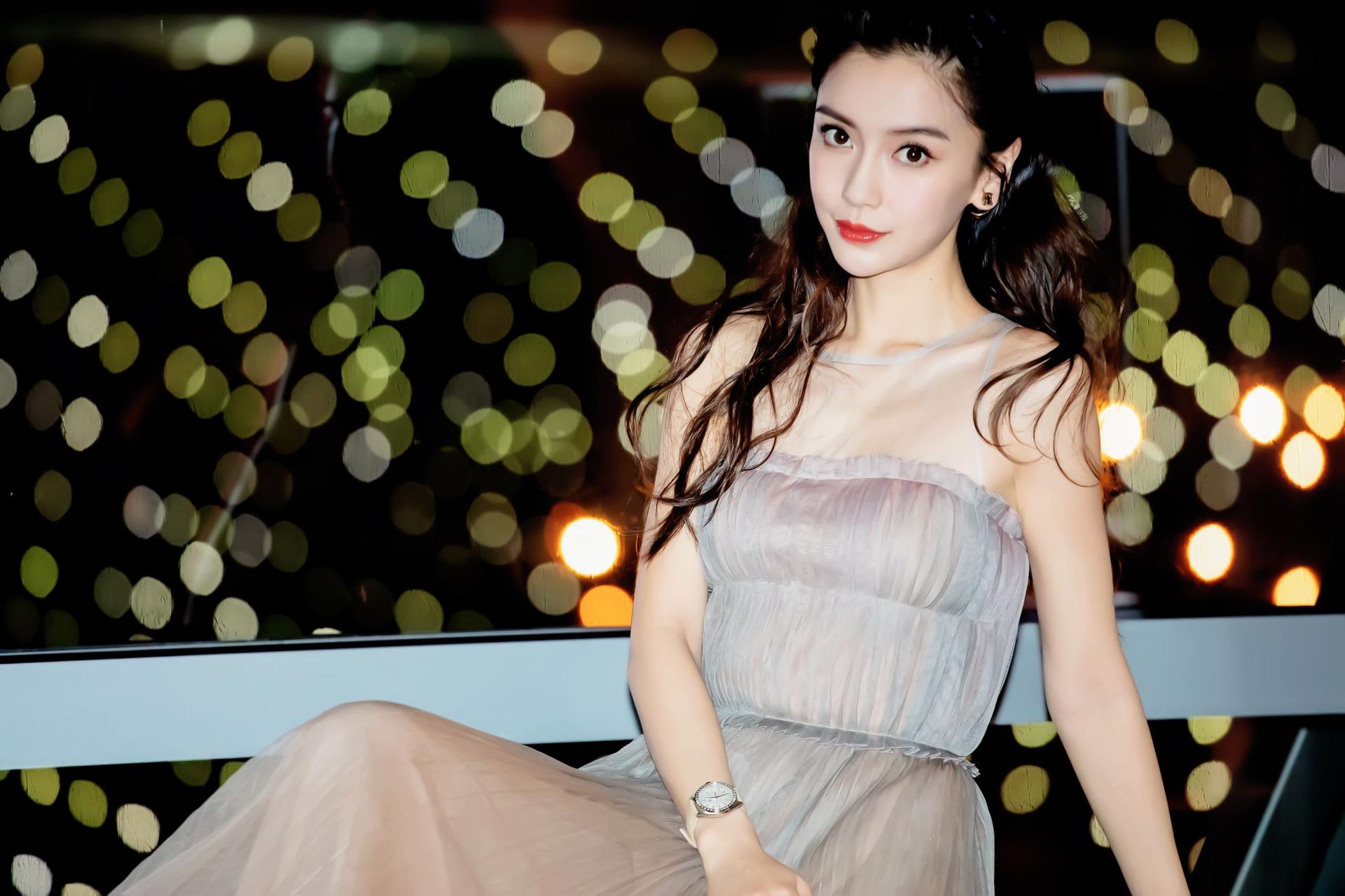 刘诗诗刘亦菲粉裙,刘诗诗杨幂惊艳高级照片