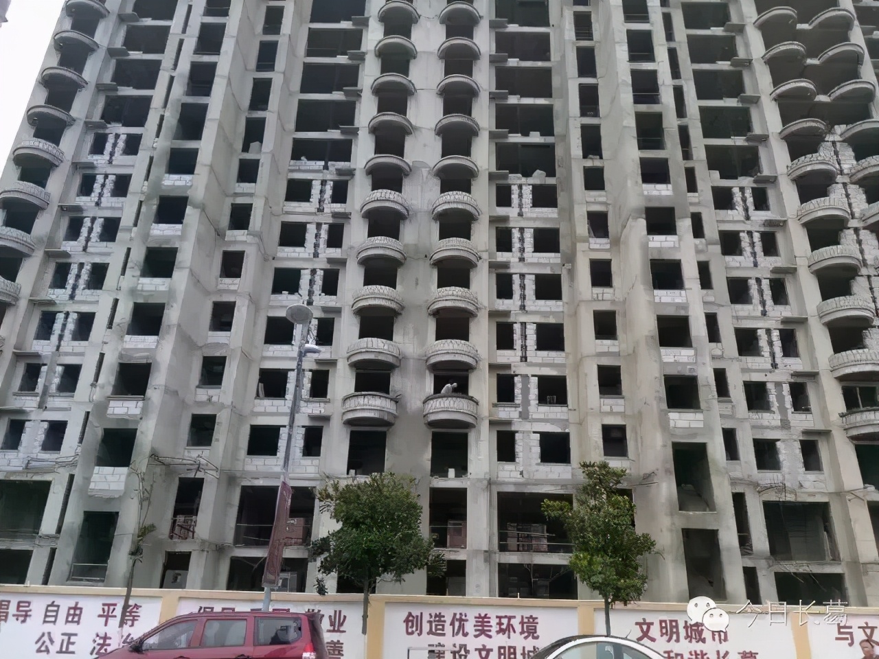 长葛这一“烂尾楼”能办房产证了！200余业主筹3700万元“自救”…