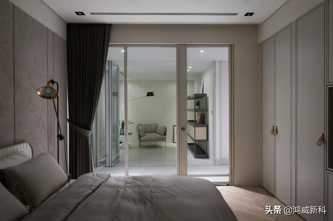 浴室隔断玻璃门怎么保护隐私,如何让玻璃门透光又能隐私