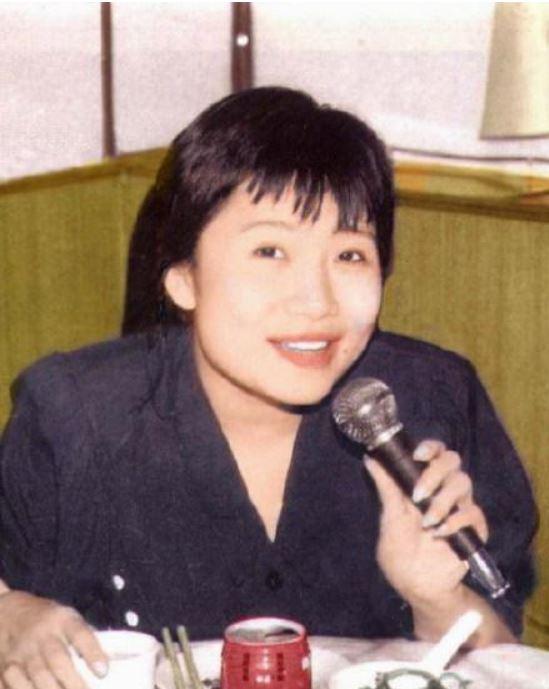 “苦海无涯，回头是岸”，2次被小三，李娜比你想象的更惨