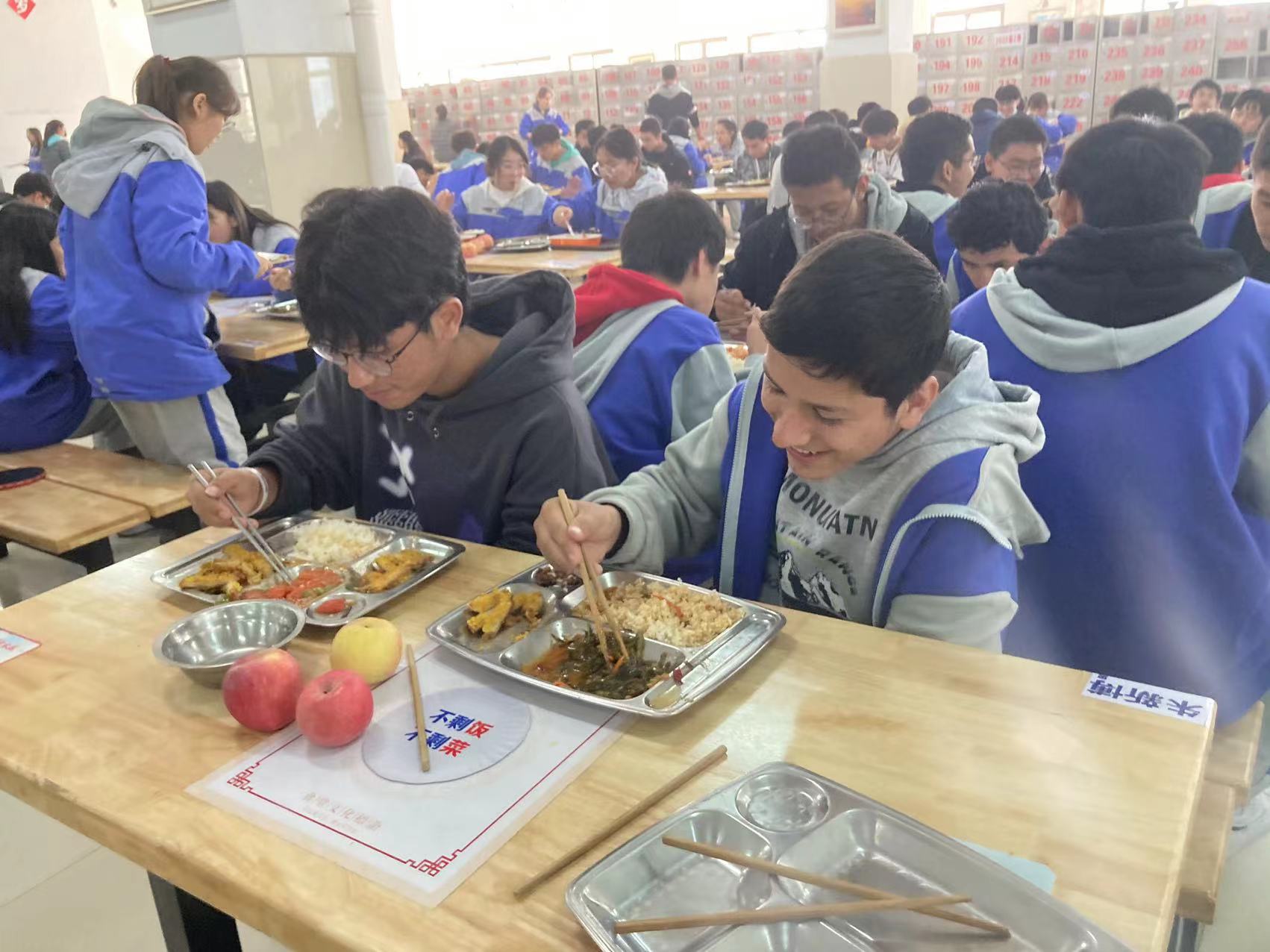 开学第80天：英语朗读批阅赏足球联赛负轻伤