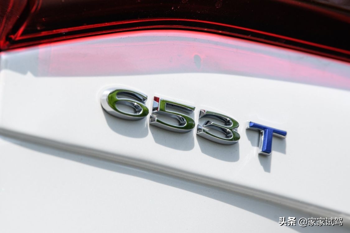 有通吃本事的新款别克gl8,别克gl8和奔驰v级怎么选