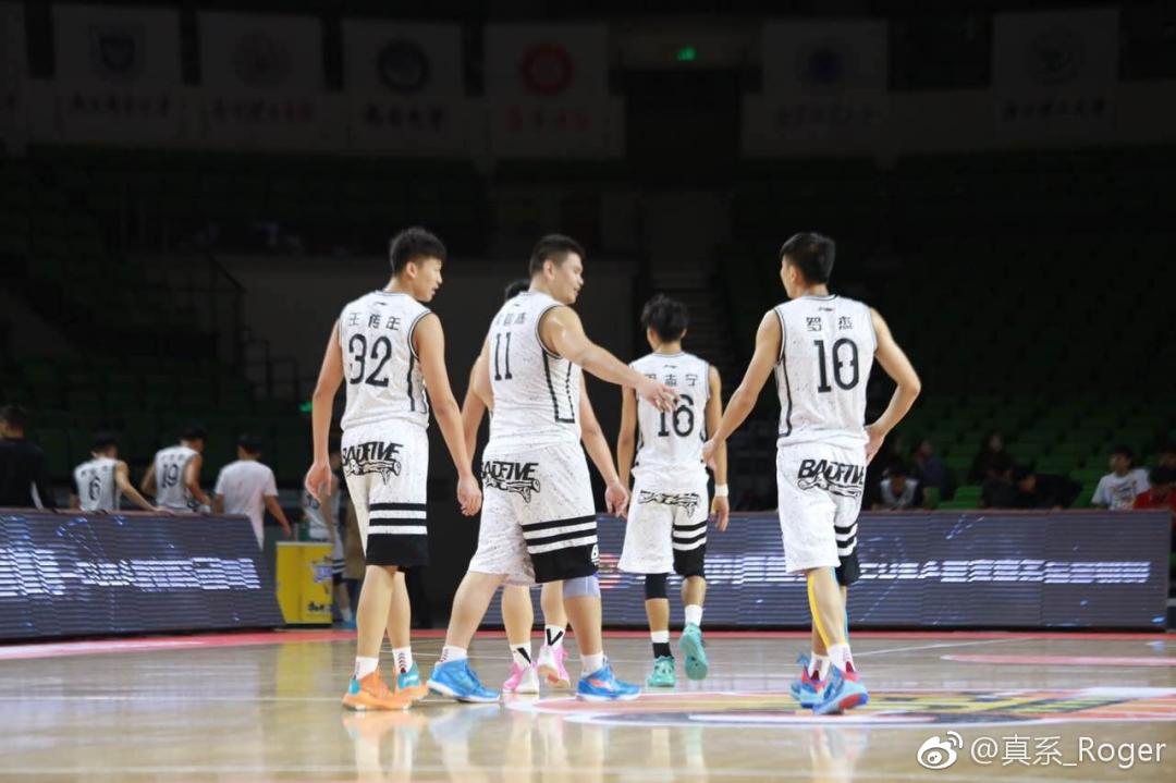 巅峰时期罗杰vs巅峰时期白胡子,罗杰巅峰打球集锦