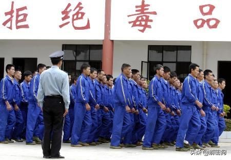 美国费城街头宛如丧尸电影原视频,最新费城肯辛顿大街丧尸视频