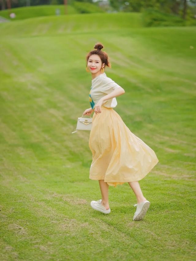 夏天小个子穿搭150显高,适合小个子穿的简约衣服穿搭