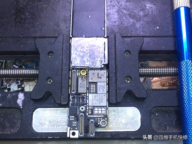 iPhone7进水严重不开机，错失最佳抢救时机，耗时5天满血复活