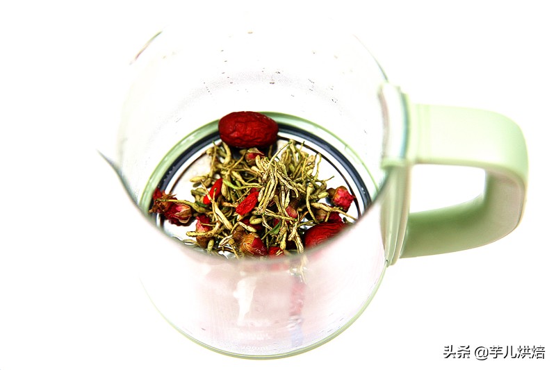 什么花茶煮着好喝又满屋茶香,夏日自制茉莉花茶茶饮