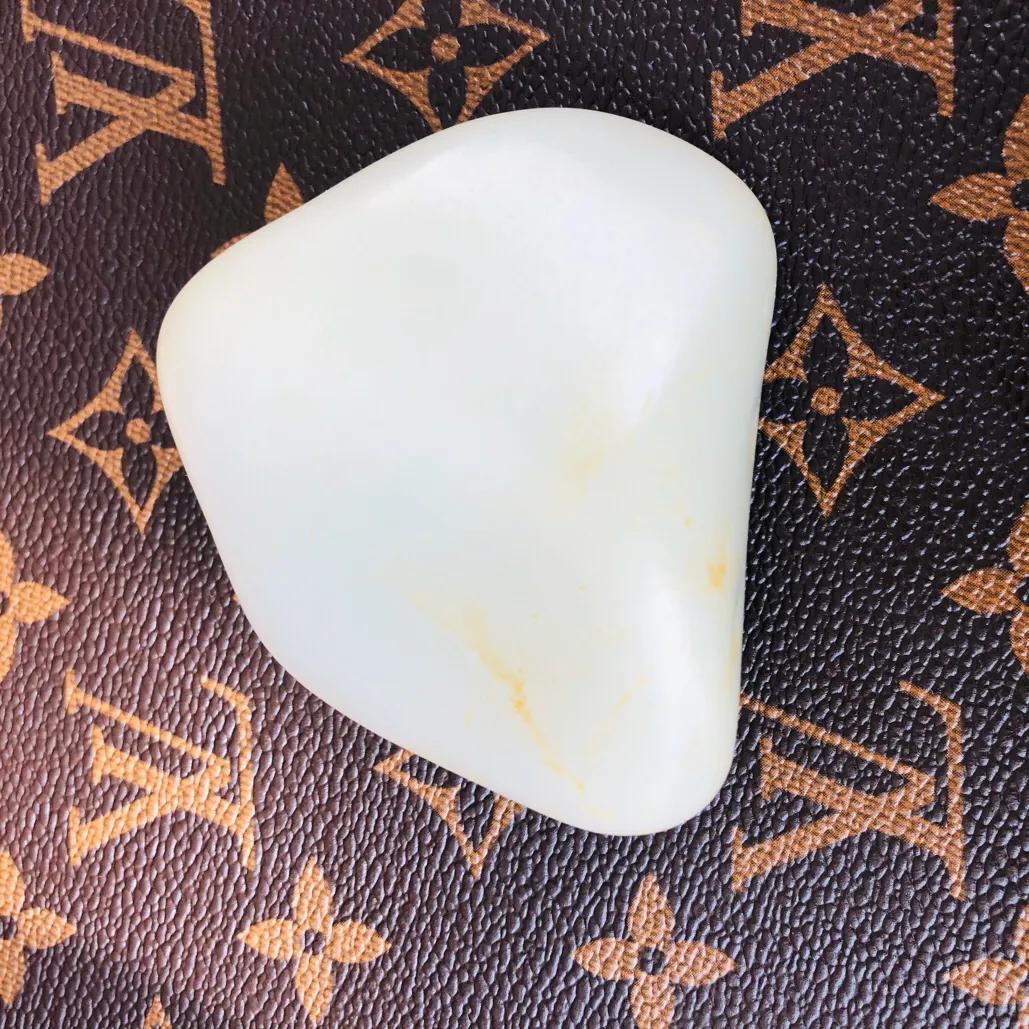 和田玉籽料首选是细度还是油性,和田玉籽料盘了一个月没有油性