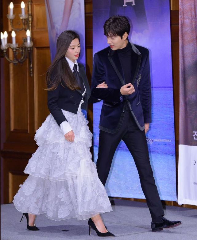 韩国男明星谁穿西服最有气场,韩国男明星穿西装为什么那么好看