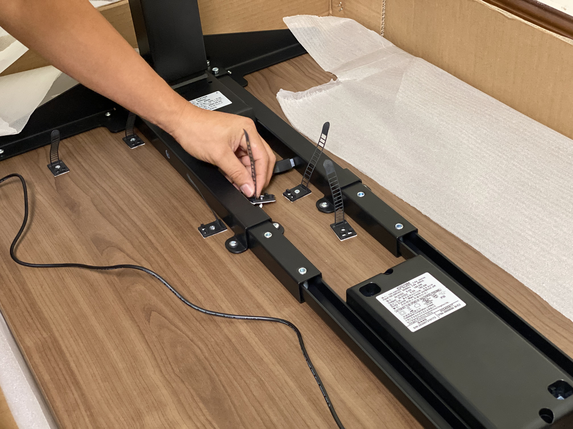 看了何同学的那条视频后……桌搭一款适合自己舒适又实用的桌子