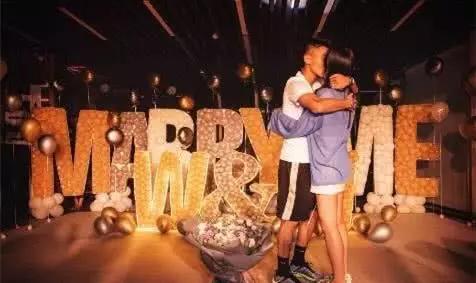 韦世豪求婚女友哪一场,韦世豪求婚视频