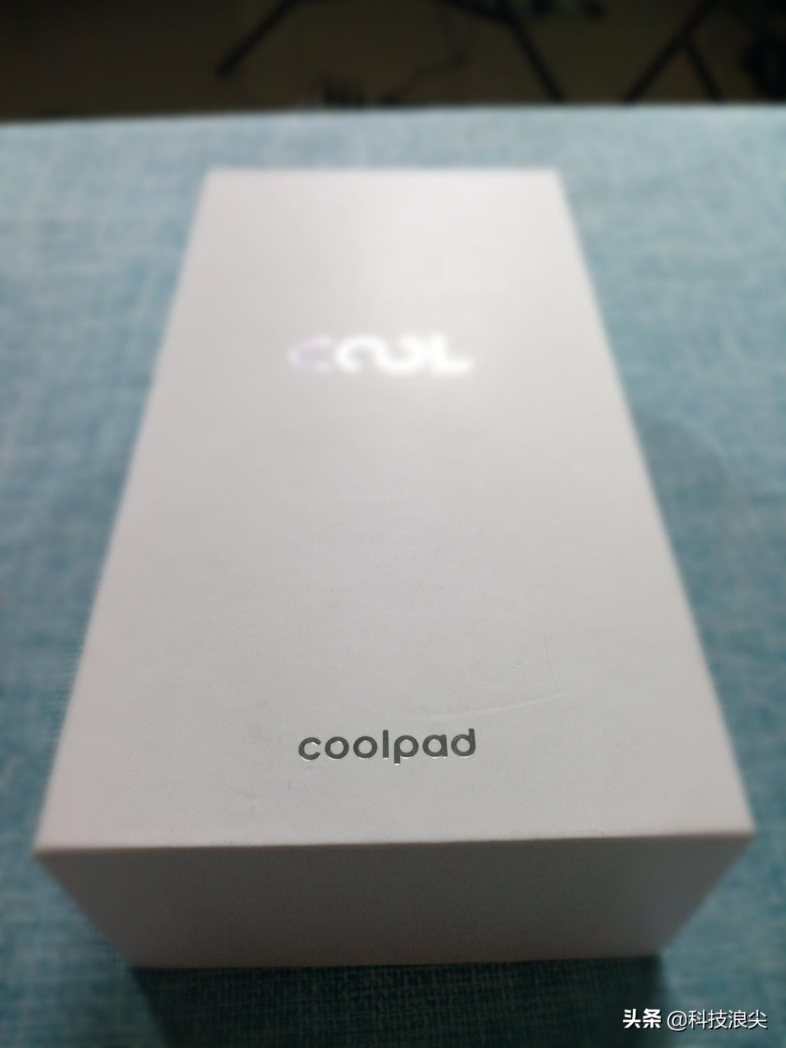 我用这台800块的手机，换下了使用多年的6sp