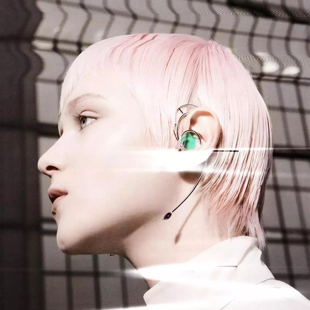 明星同款耳夹无耳洞,没有耳洞的明星是怎么戴耳环的