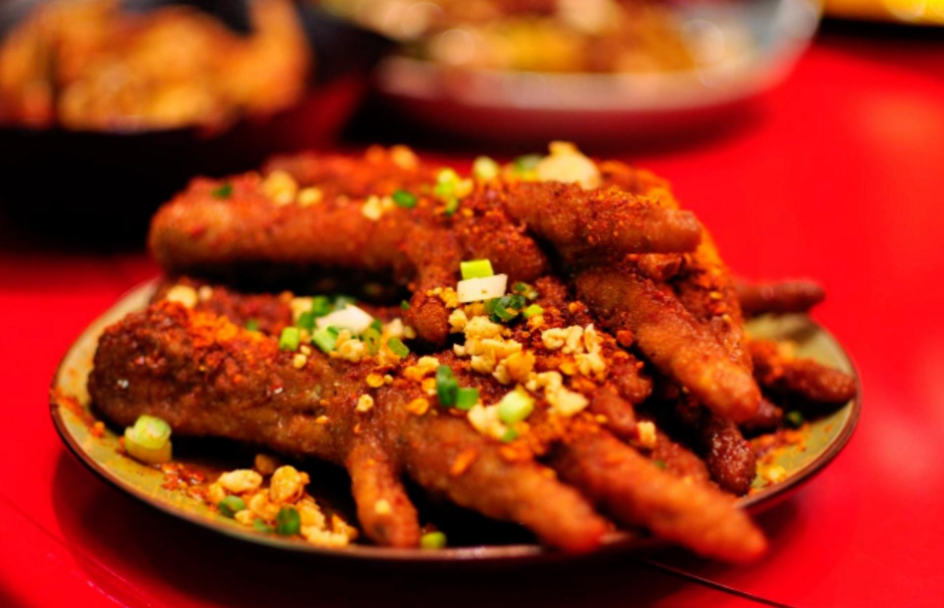 成都的夜市小吃街在哪里,成都地道小吃街应该去哪里