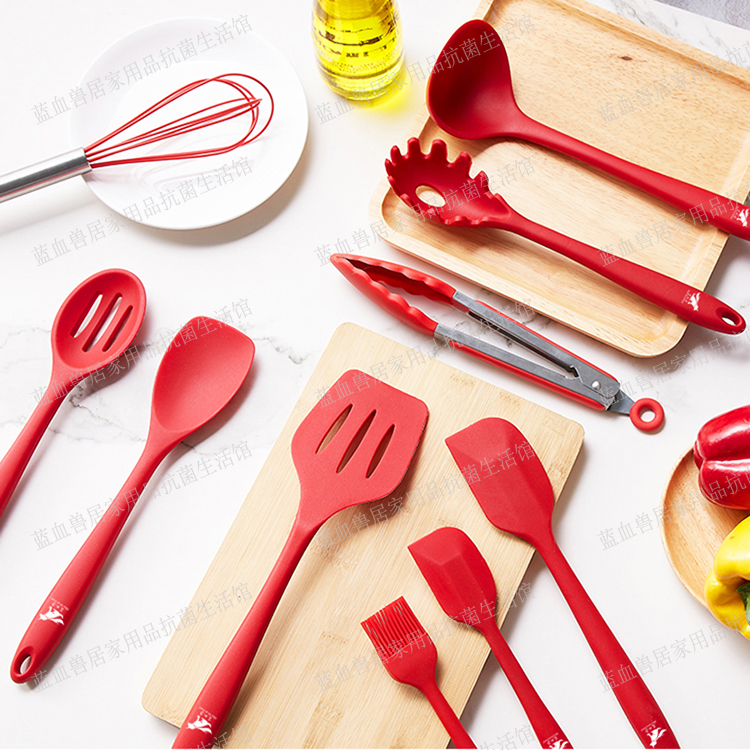 蓝血兽：硅胶生活用品为什么会发霉现象？如何解决这个难题呢？