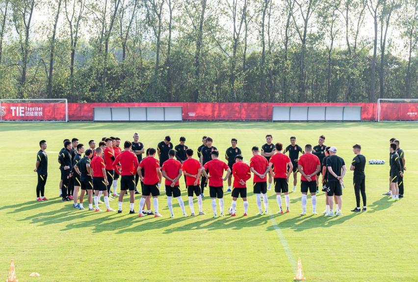 最新国足消息李铁,国足李铁一举动获认足协主帅