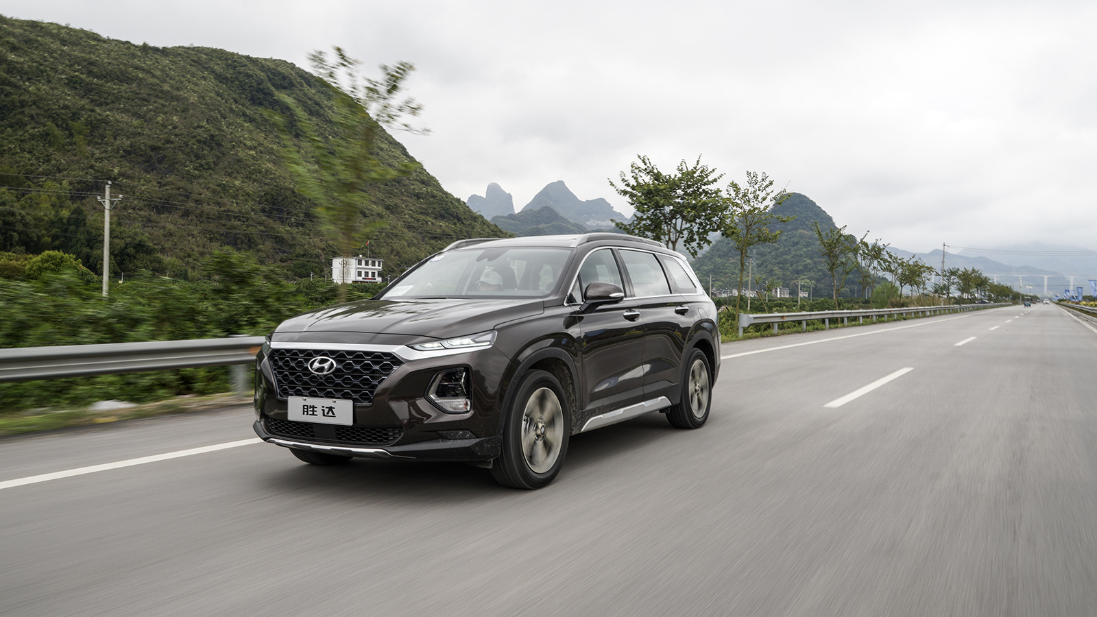 第四代胜达是什么车型,换装2.0t发动机多少钱