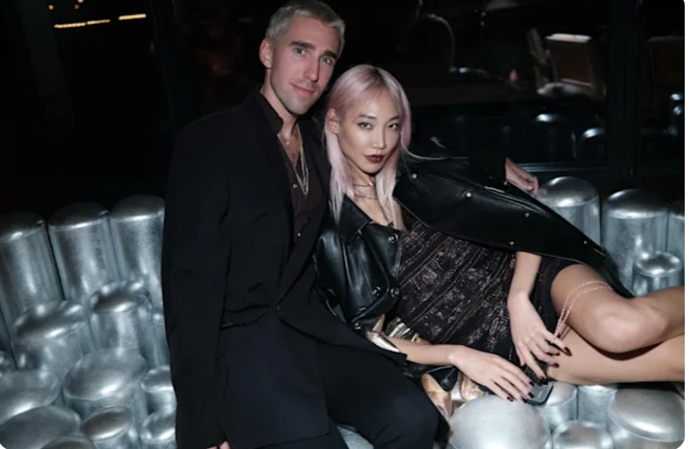 LV太子妃给俄罗斯老乡举办豪华接风宴，2K、伊莲娜等超模捧场