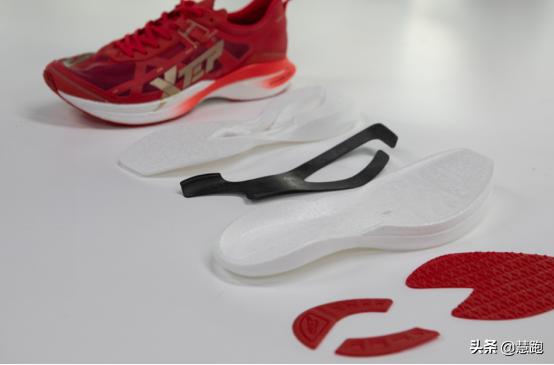 跑鞋全掌碳板和半掌碳板的区别,什么跑鞋最好有碳板