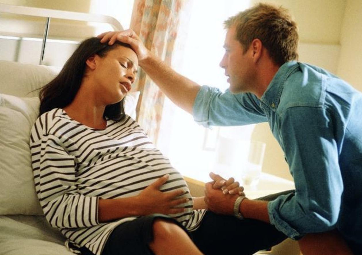 胎儿如何从子宫出来,胎儿怎么从产道里出来