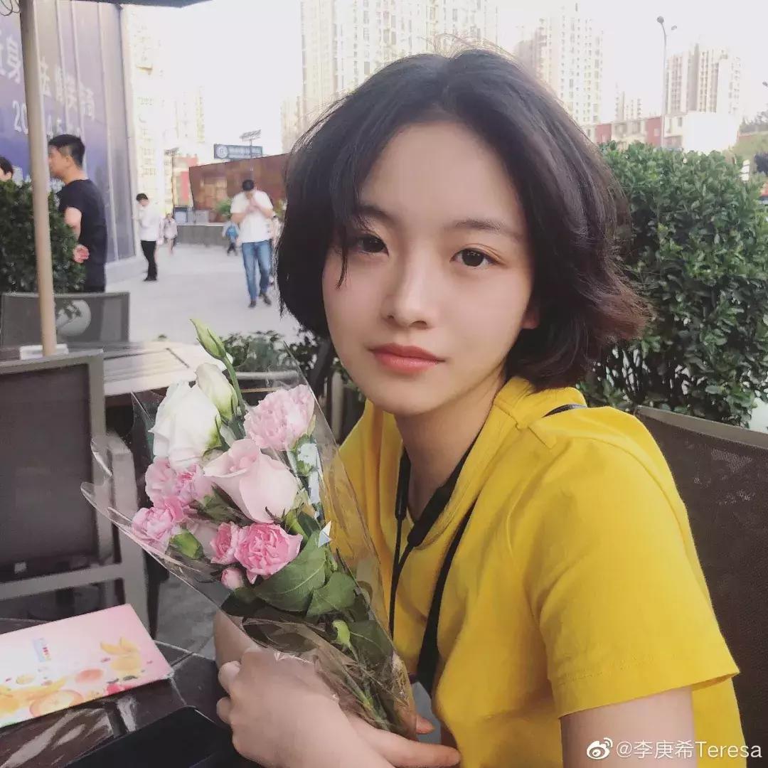 流行知性中短发,24款洋气直短发