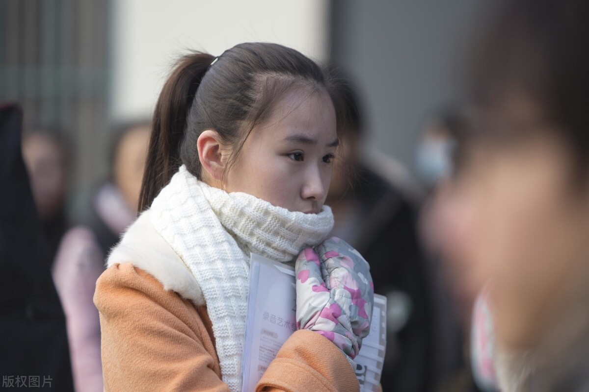 女生初中读书不好学什么技术好,初中学习不好毕业后学什么技术