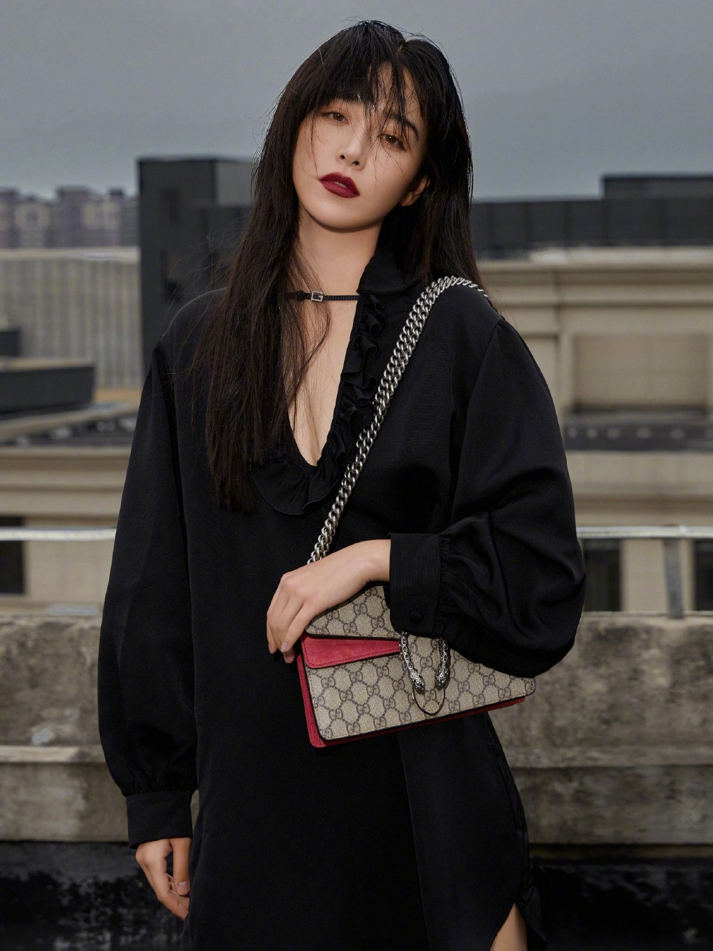 阚清子假发马尾,阚清子黑白裙子