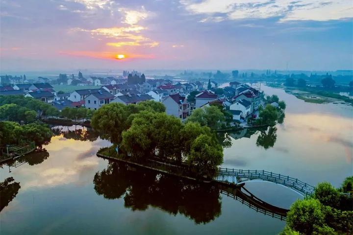 嘉兴市和苏州哪个发达,嘉兴和哪四个一线城市接壤