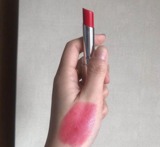 高颜值口红豆沙色,高颜值显白滋润口红