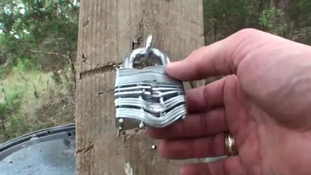 现实中能用手枪开锁吗,用枪开锁真的很容易吗