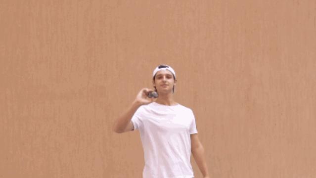 指尖陀螺可以回旋吗,指尖旋转飞镖陀螺