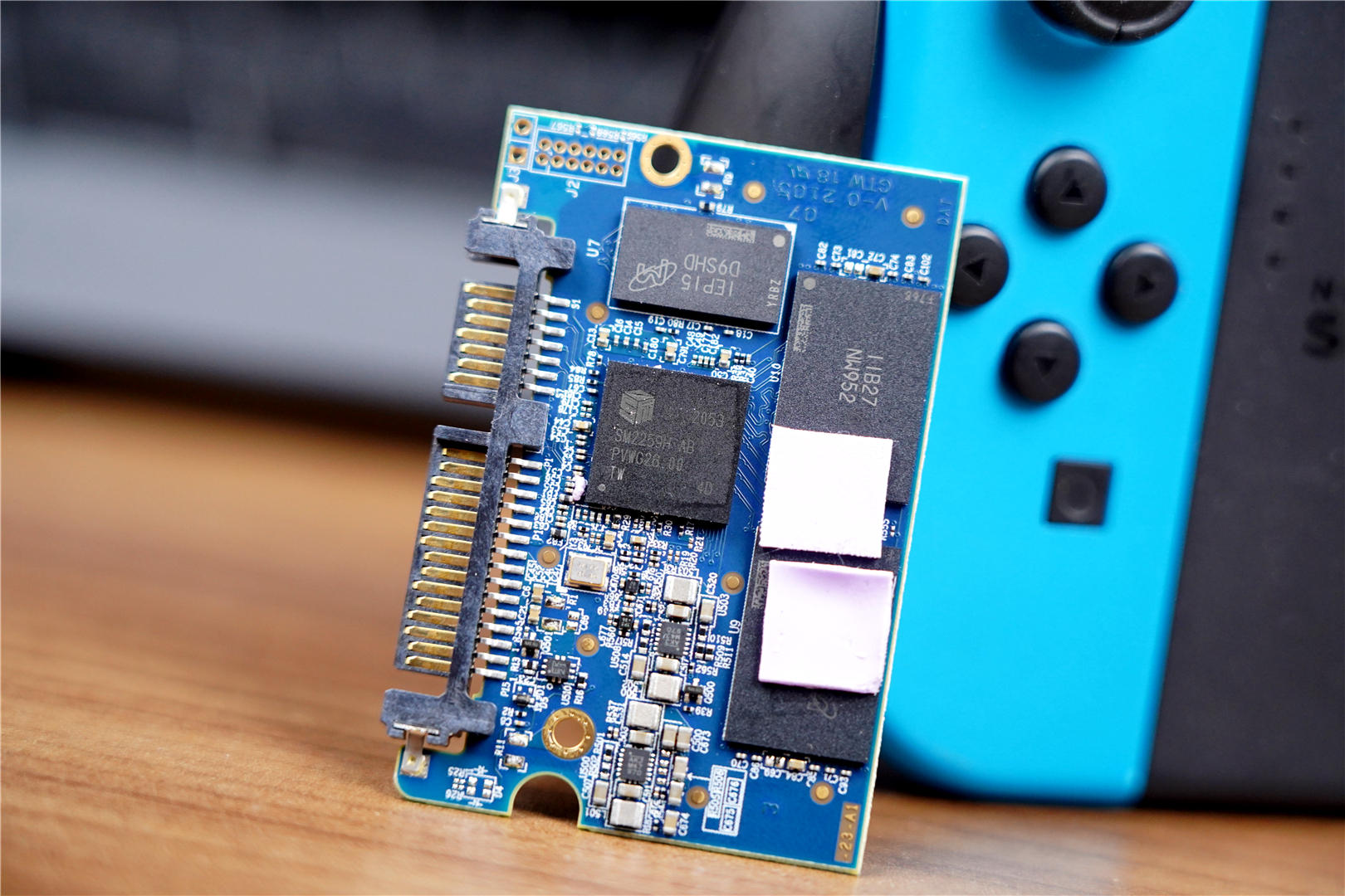 英睿达mx500sata1tb固态硬盘,笔记本英睿达mx500固态硬盘评测