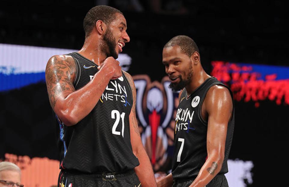 拿着两百万底薪,拿两百块的工资干四百块钱的活