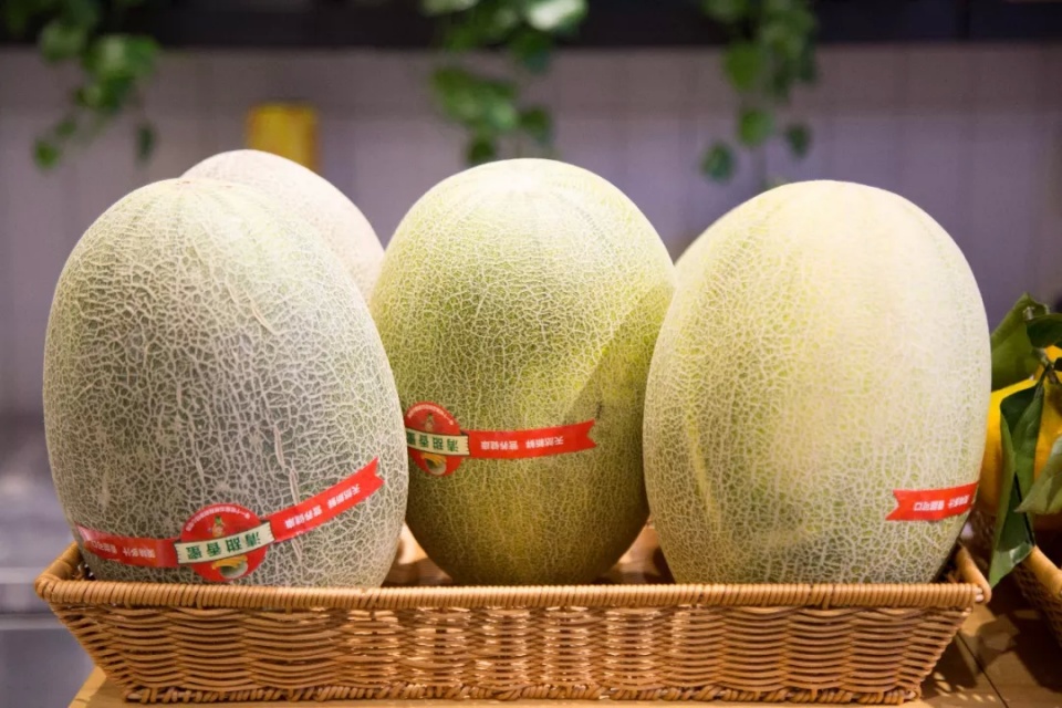 航母海鲜自助,陆家嘴自助帝王蟹