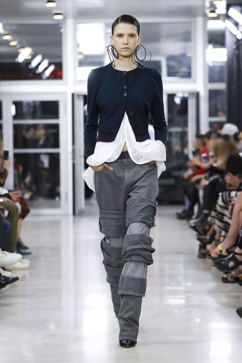 这条热裤正在与全世界的老爸为敌