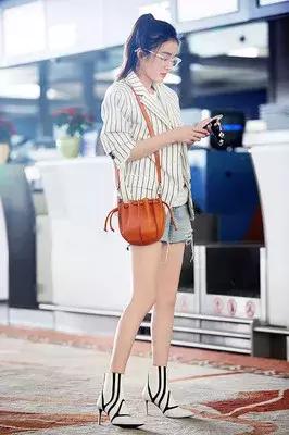 女明星怎么那么好看,中国女星春晚造型